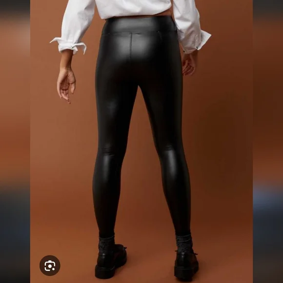 Aerie OFFLINE Black Real Luxe Faux Leather Leggings Size XS - Picture 6 of 9